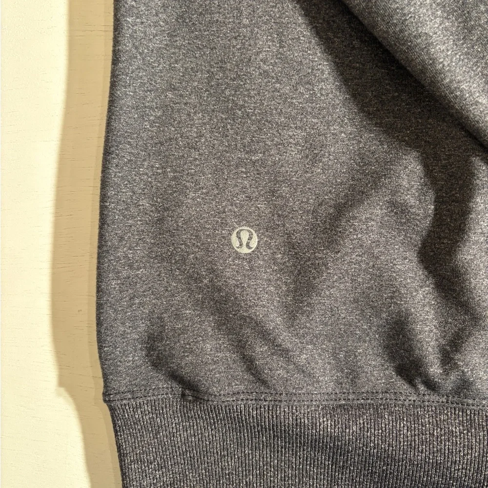 lululemon athletica Men's Charcoal Zip-Up Sweater - Picture 5 of 6